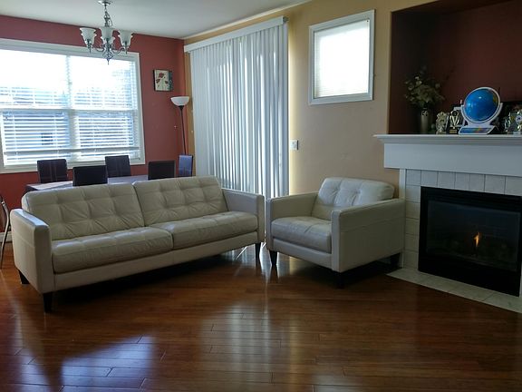 3rd image of 6230 188th Pl NE Unit 102