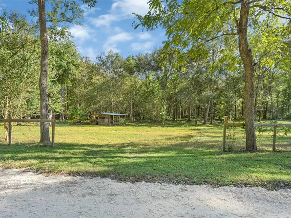 114 Gourd Creek Dr, Huntsville, TX 77340