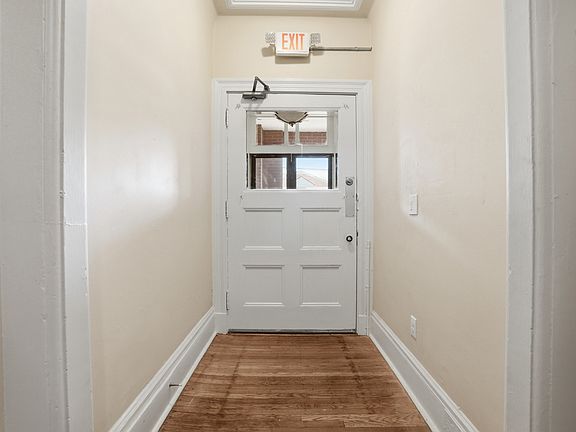 4th image of 813 N Sheridan Ave APT 2