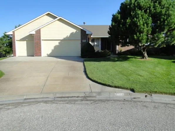 9218 W Meadow Knoll Ct, Wichita, KS 67205