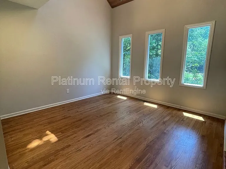 4186 Nowata Dr NE — Photo 33