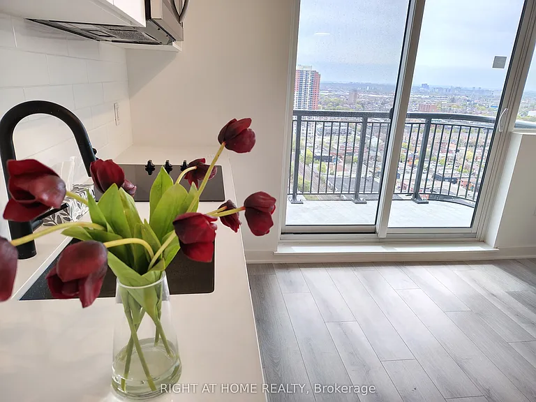 1185 Dupont St #2411 — Photo 4