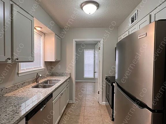 4th image of 8374 Dottley Dr