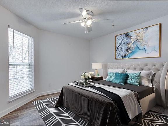 2nd image of 1524 Lincoln Way APT 414