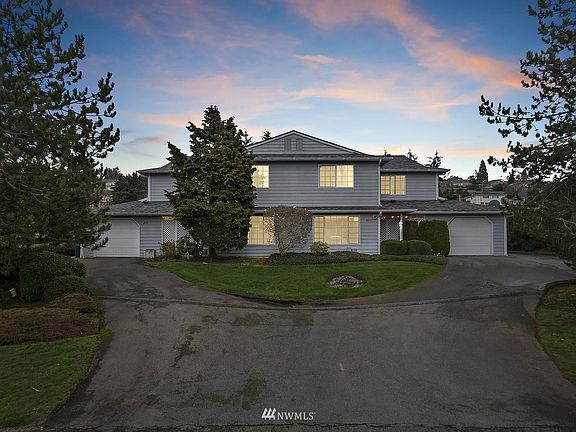 4th image of 4917 4923 Wa Tau Ga Avenue NE