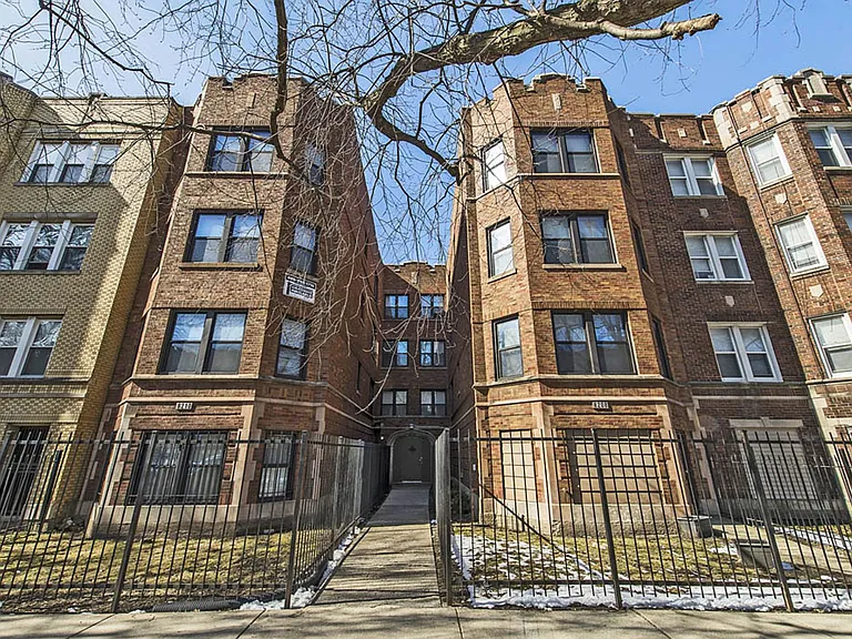 8208 S Drexel Ave — Photo 9