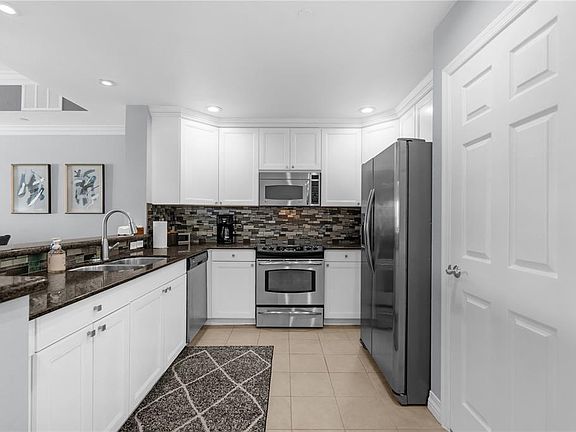 4th image of 7618 Sandy Ridge Dr APT 103