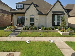 12591 Royal Oaks Ln, Farmers Branch, TX 75234