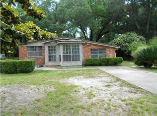 7909 Sabra Dr, Pensacola, FL 32514