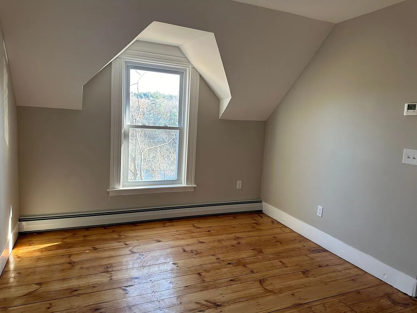 2 bed, 1065 sqft, $2,100 — Photo 3