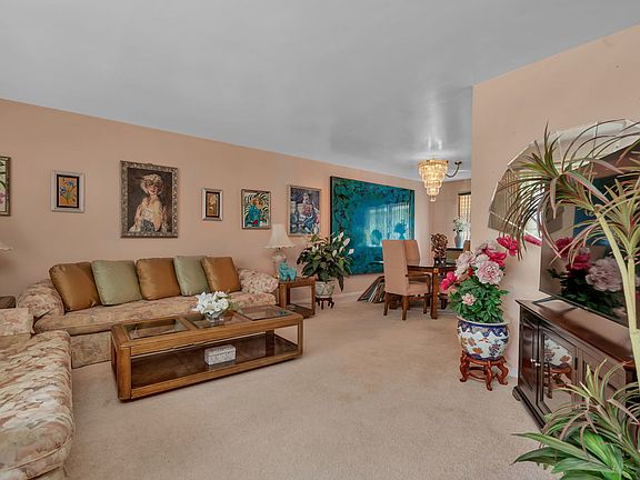 2nd image of 213 Hampshire Ln