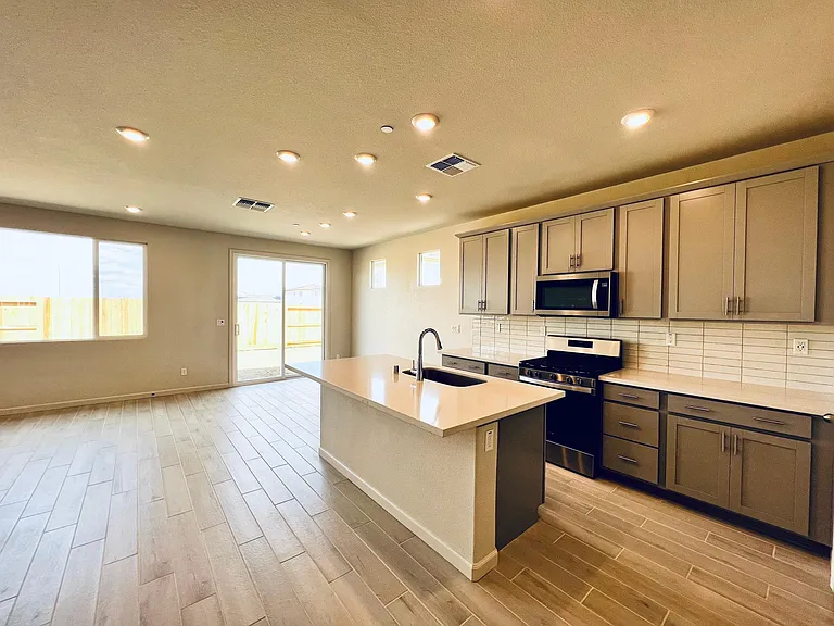 2937 Diablo View Dr — Photo 2
