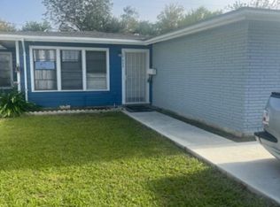 1802 Algee St, Port Lavaca, TX 77979
