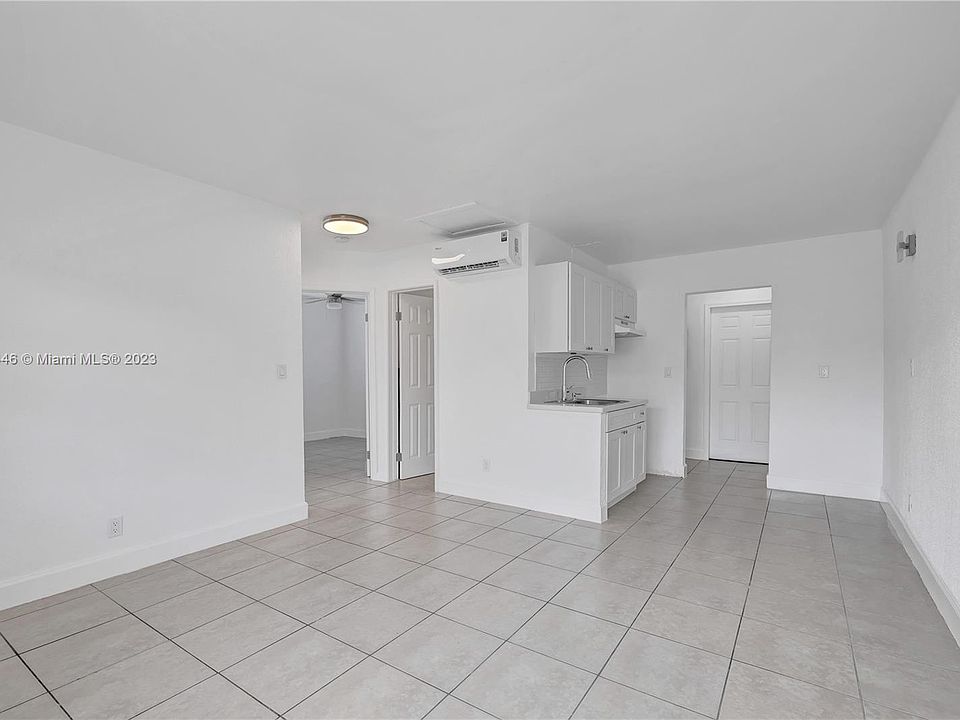 1st image of 210 NW 9th Ave
