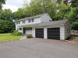 12B Beech Hill Rd, Huntington, NY 11743