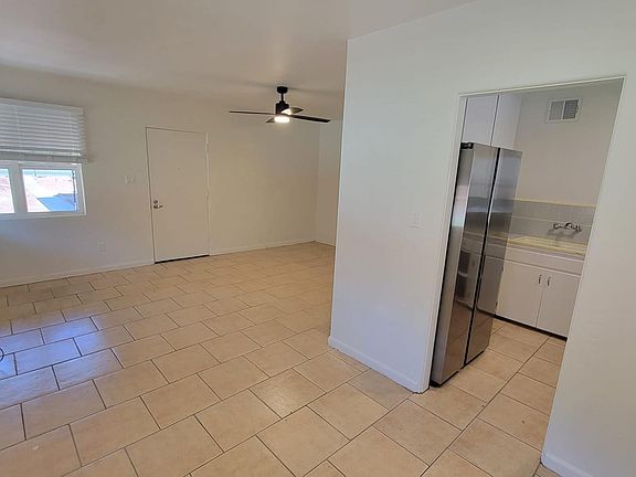 4th image of 2141 E Osborn Rd