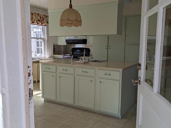 3rd image of 4 New Amwell Rd