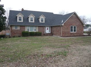 114 Jamestown Dr, Tullahoma, TN 37388