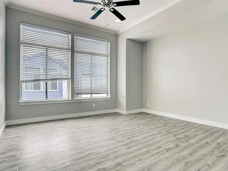 8907 Spring Knoll Forest Dr — Photo 15
