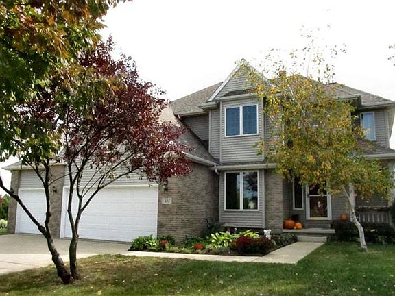 2nd image of 481 Bellflower Dr