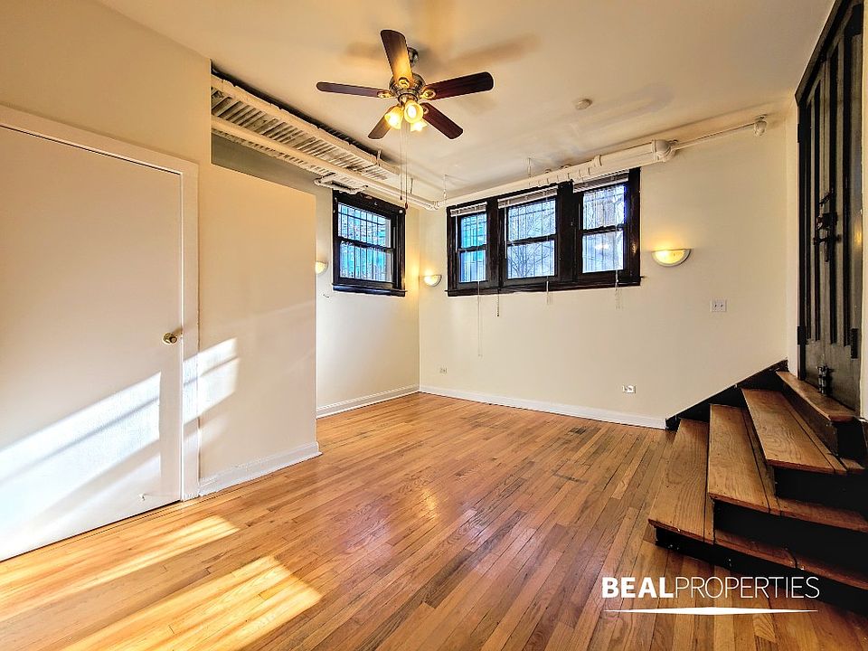 1st image of 816 W Waveland Ave APT 33