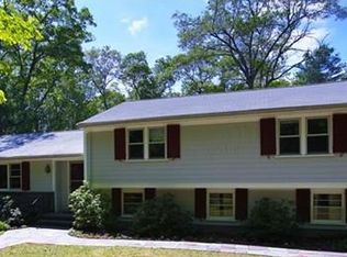 9 Crest Dr W, Dover, MA 02030