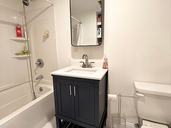 4th image of 51 Pleasant St #1