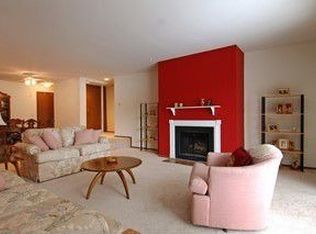 2382 Abbeywood Dr APT A, Lisle, IL 60532