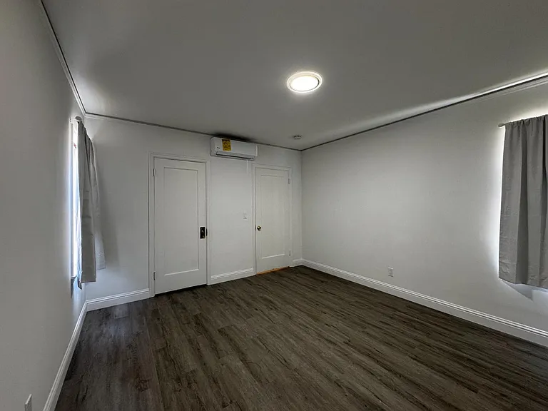 1106 N Fruit Ave — Photo 12