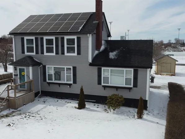 633 King St, New Waterford, NS B1H 3Z2