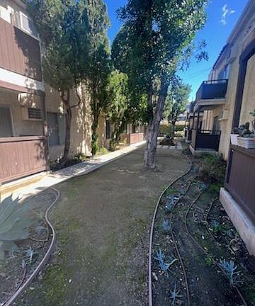 3rd image of 18433 Collins St #111