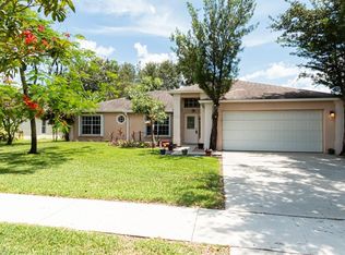 1010 Grove Dr, Naples, FL 34120