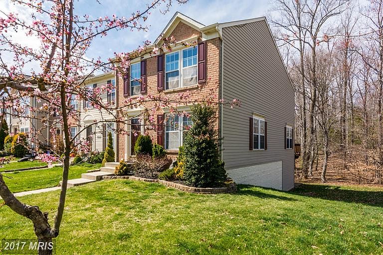 1st image of 900 Deerberry Ct