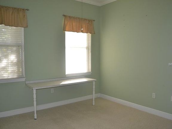 4th image of 903 Wolf Creek St