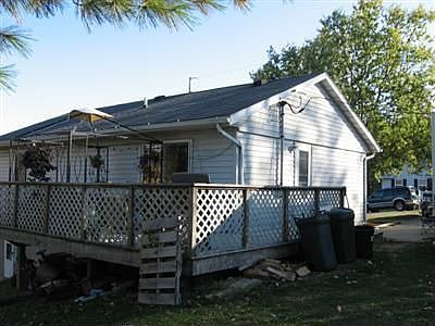 4th image of 6 Lakeshore Ct
