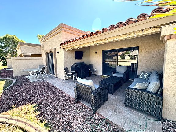 3rd image of 9806 W Kerry Ln