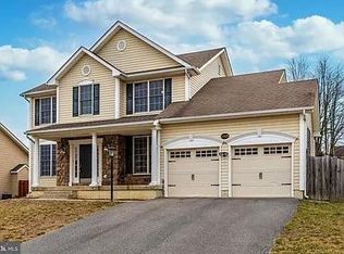 13529 Essex Dr, Hagerstown, MD