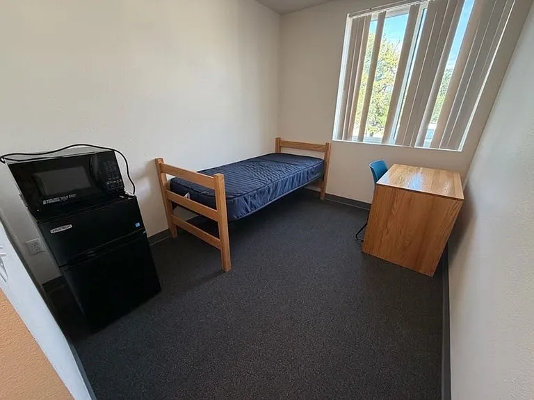 2333 Arapahoe Ave. — Photo 5