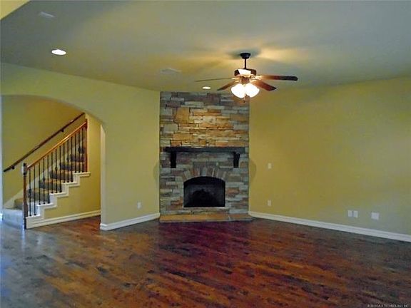 Living with fireplace