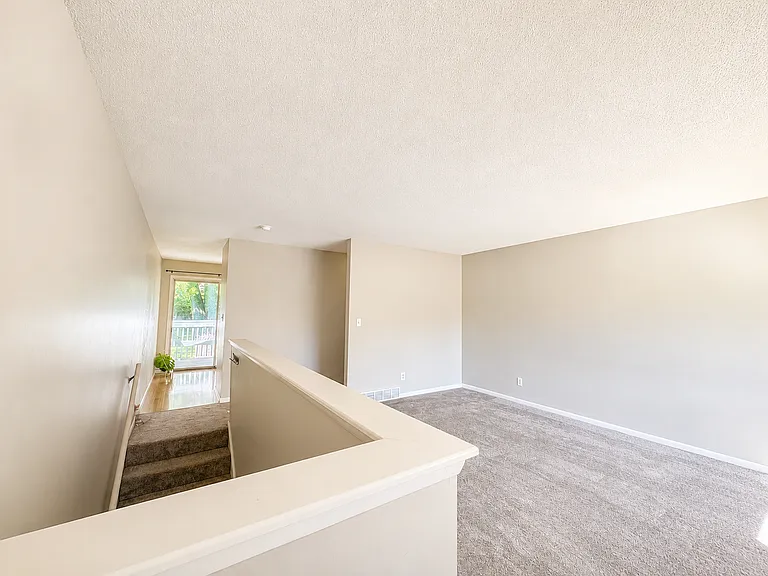 1027 Jana Dr #B — Photo 6