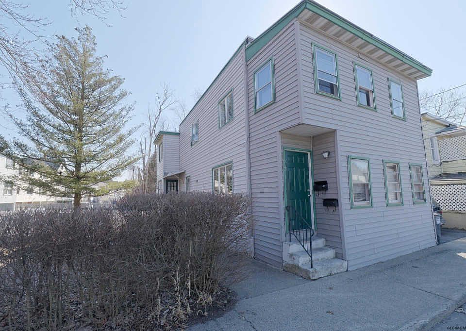 1st image of 74 Viall Ave