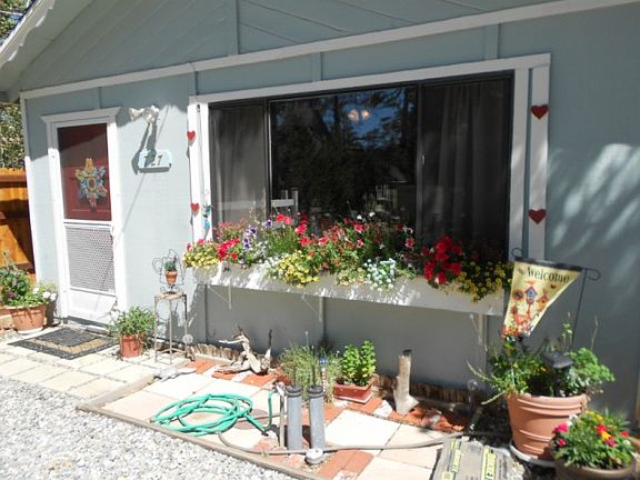 3rd image of 727 Kern Ave