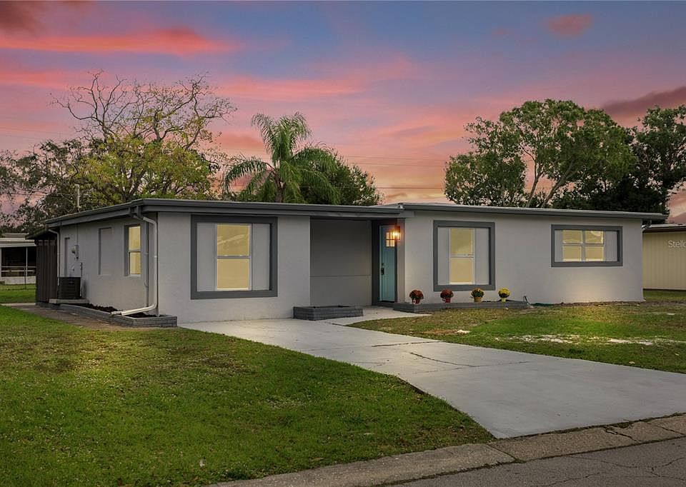 1st image of 1945 MOSSWOOD DRIVE