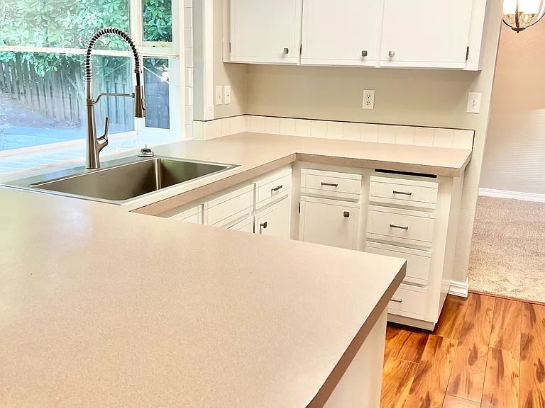1512 Dayton Ct NE — Photo 23