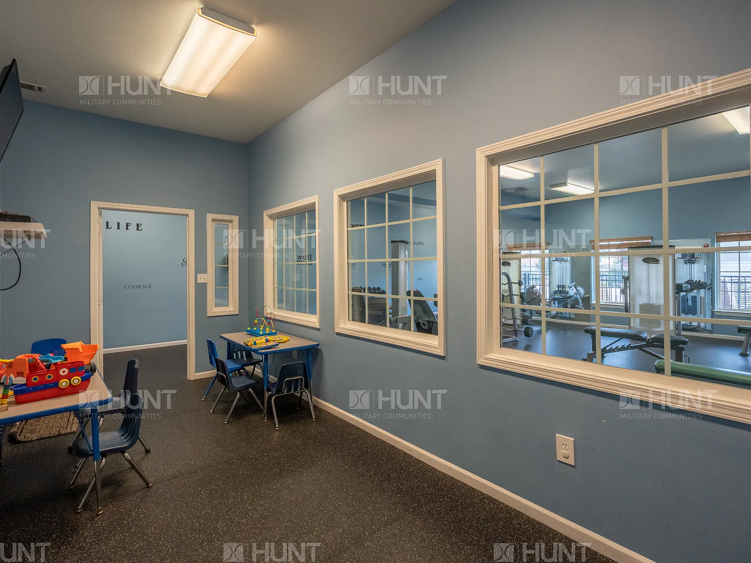 4 bed, 2.5 bath, 1994 sqft, $1,850 — Photo 3