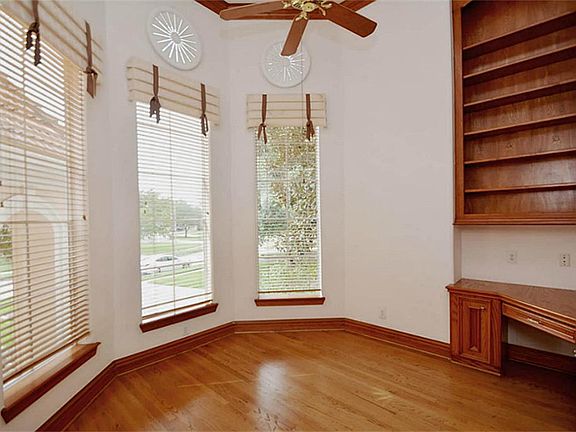 5th image of 2703 E Bainbridge Cir