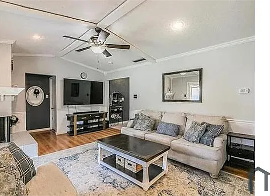 3 bed, 1314 sqft, $1,795 — Photo 3