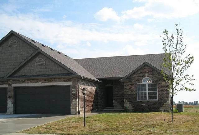 1605 Delane Dr photo 1