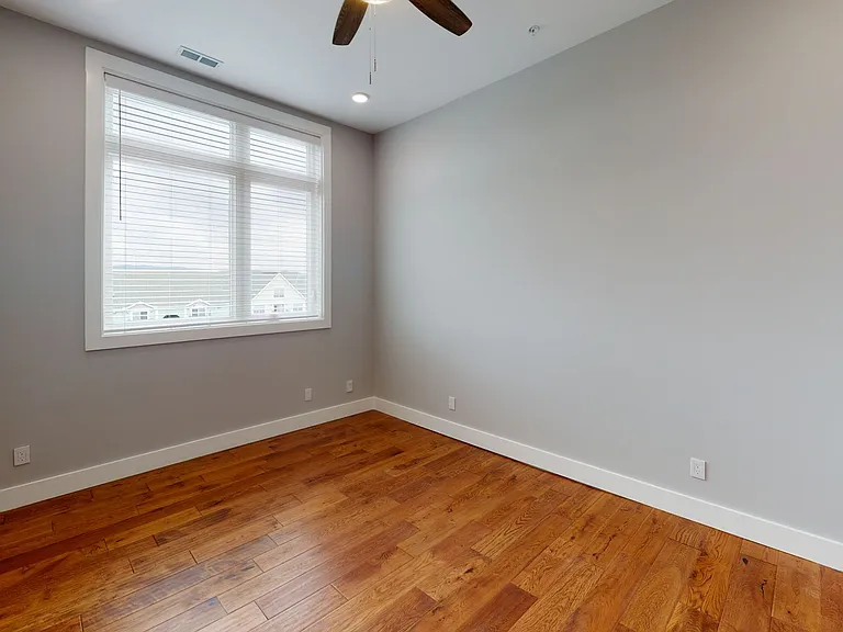 1117 Laurel Ave #302 — Photo 11