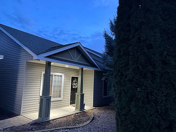Front walkway and entrance